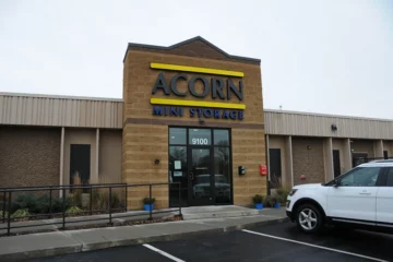 Exterior storefront of Acorn Mini Storage in Bloomington, MN.